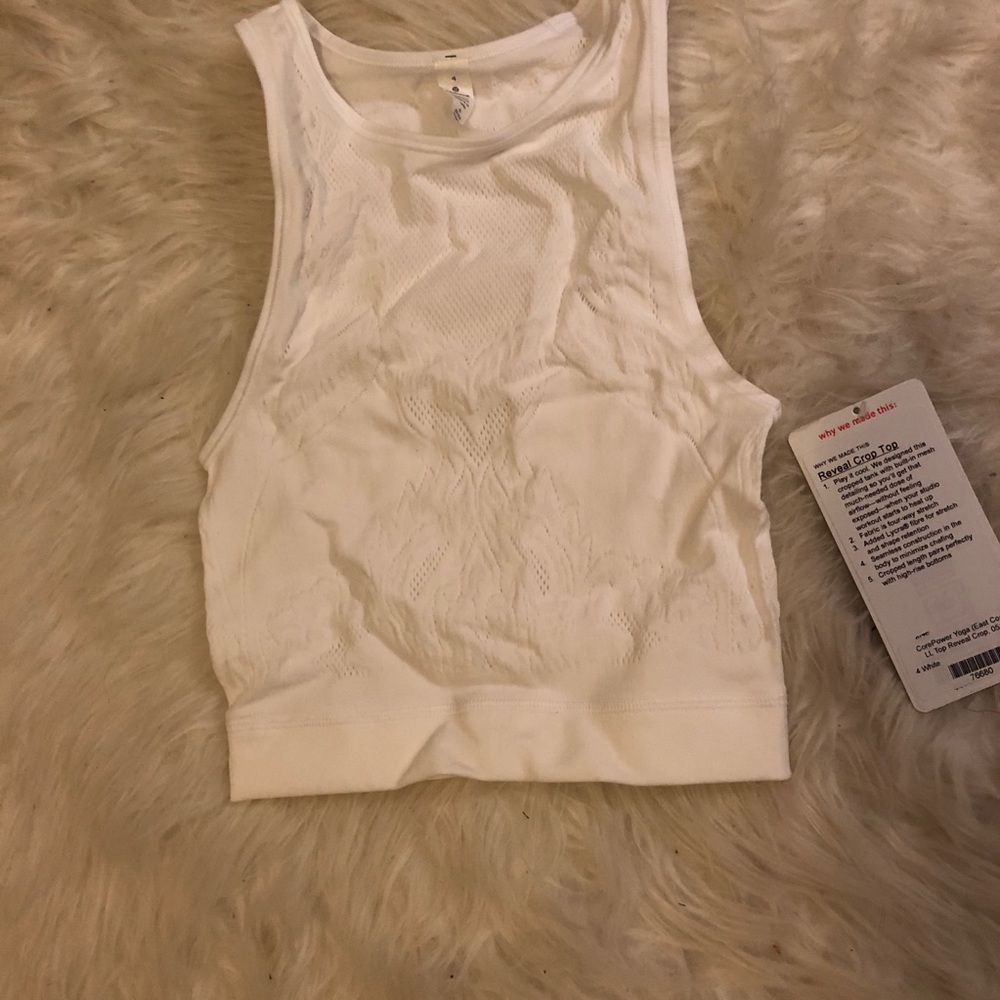 Lululemon crop top